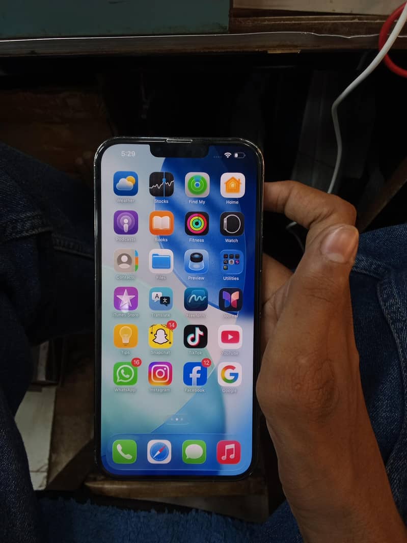 Apple iPhone 13 Pro Max 3