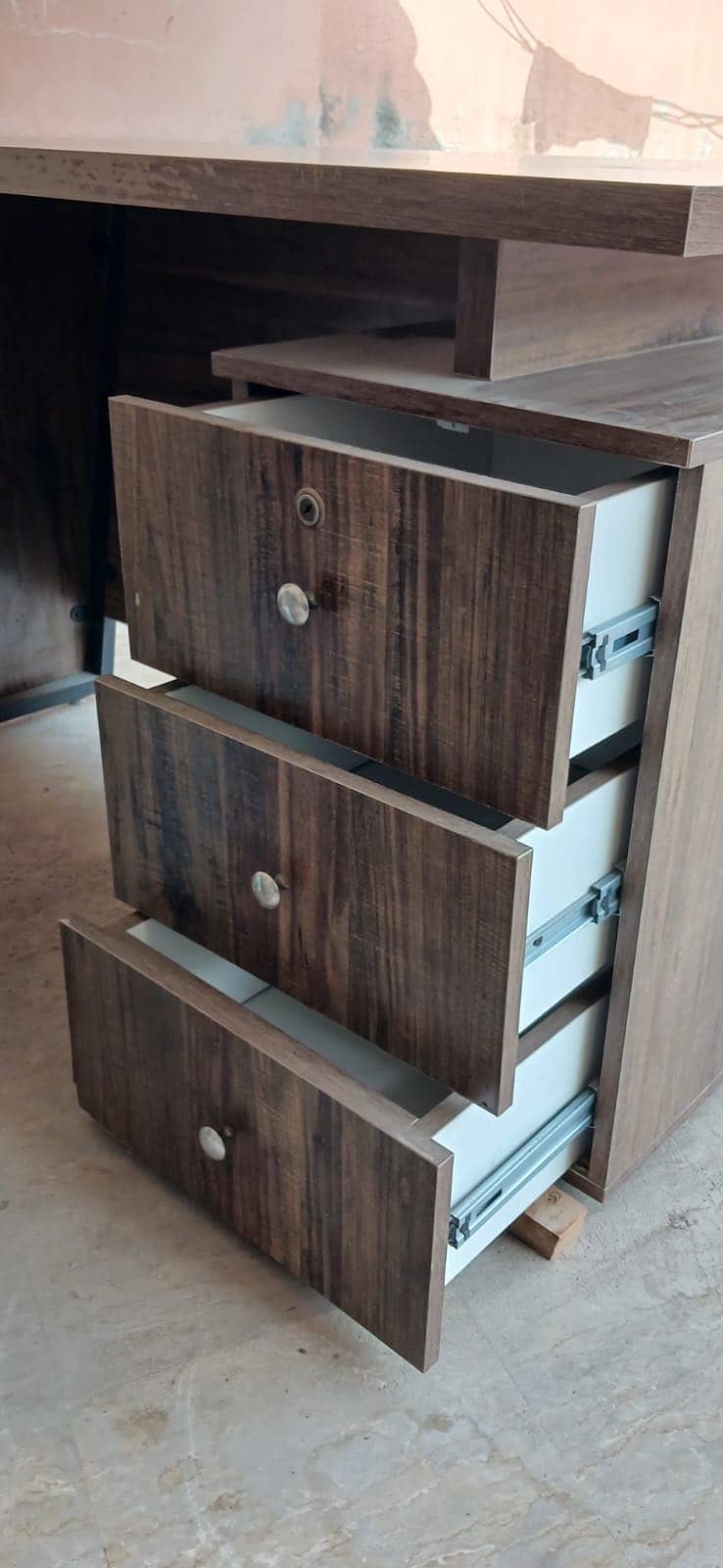 Working Table | 10/10 Condition 1