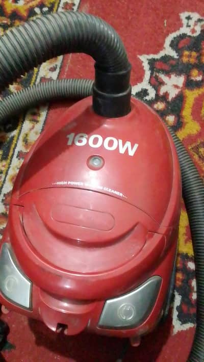 Daewoo Vacuum Cleaner 1600W – RC-230N – Excellent Condition