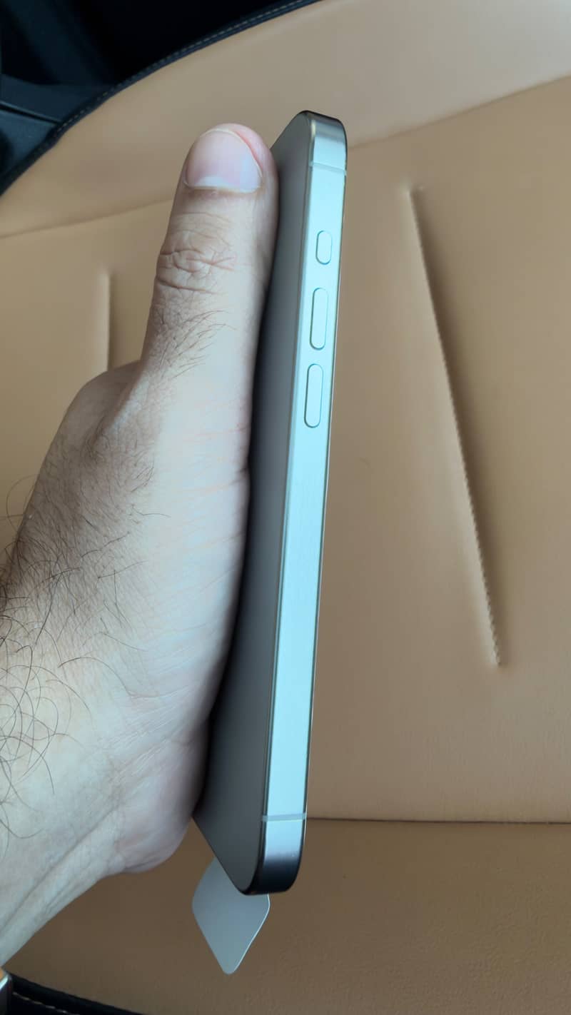 Apple iPhone 15 Pro 6