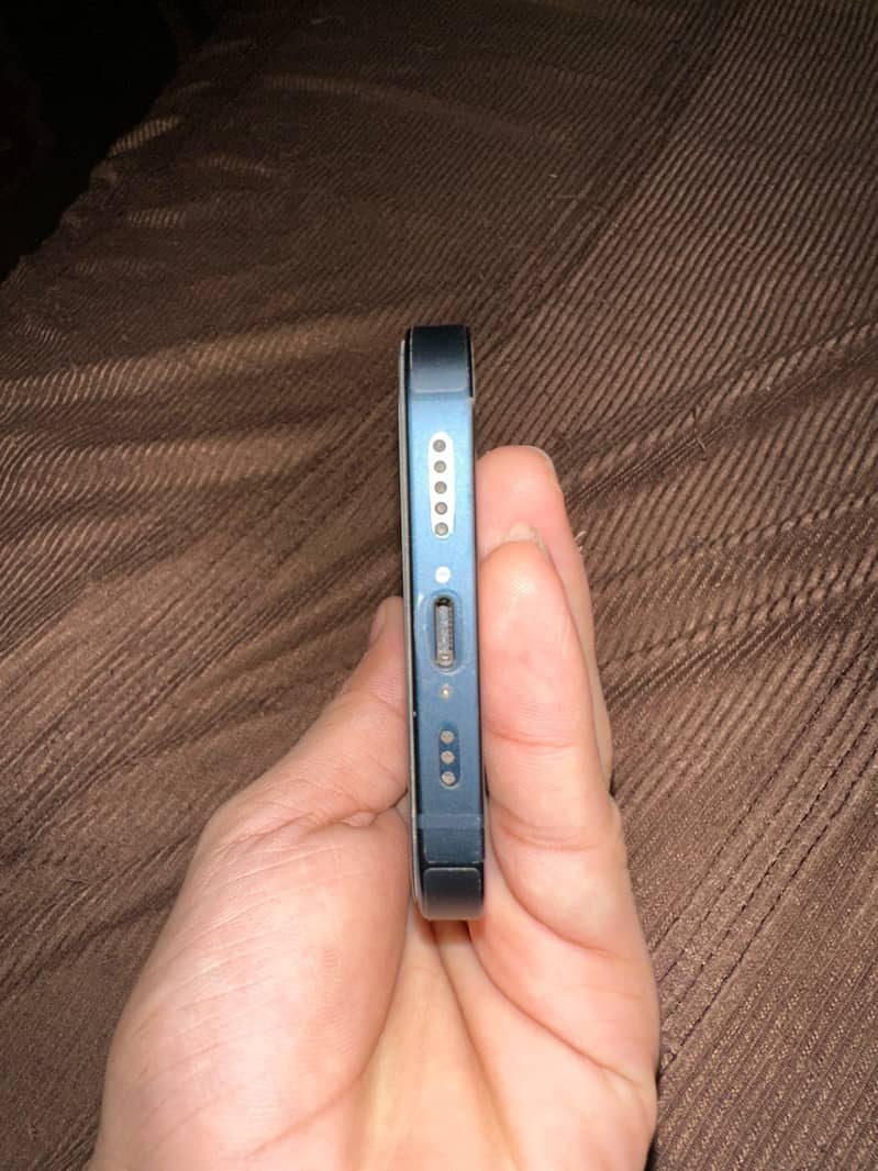 Apple iPhone 13 3
