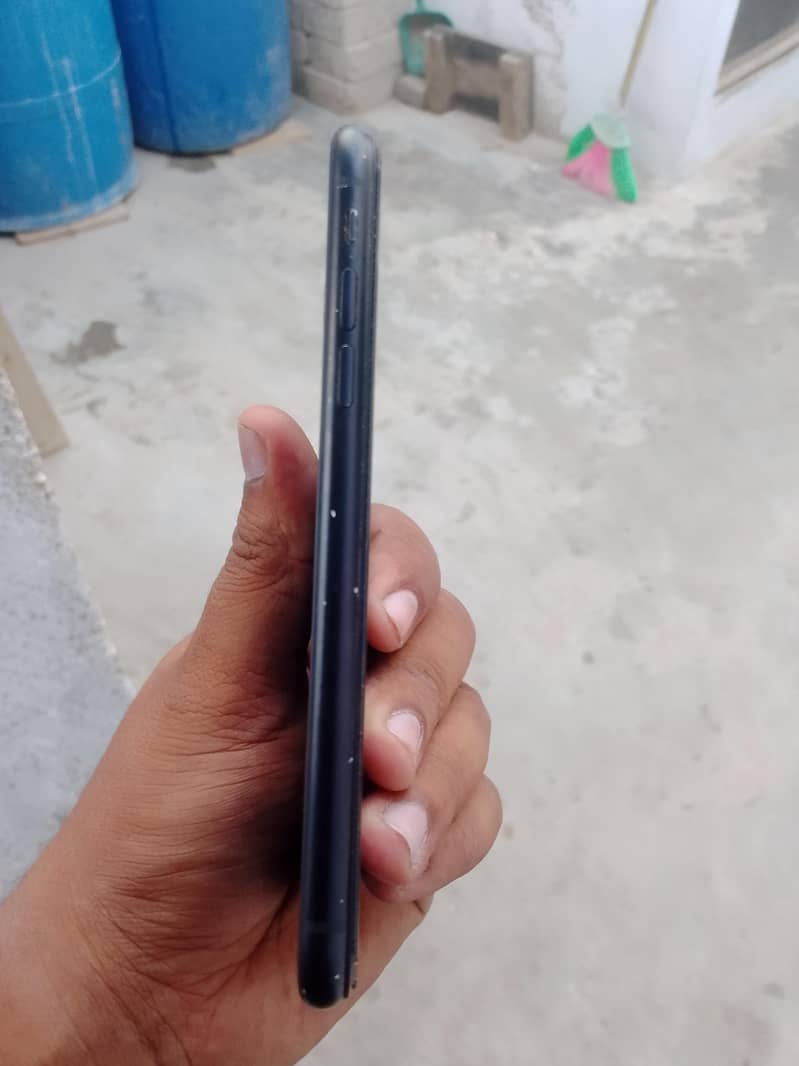 Apple iPhone XR 2