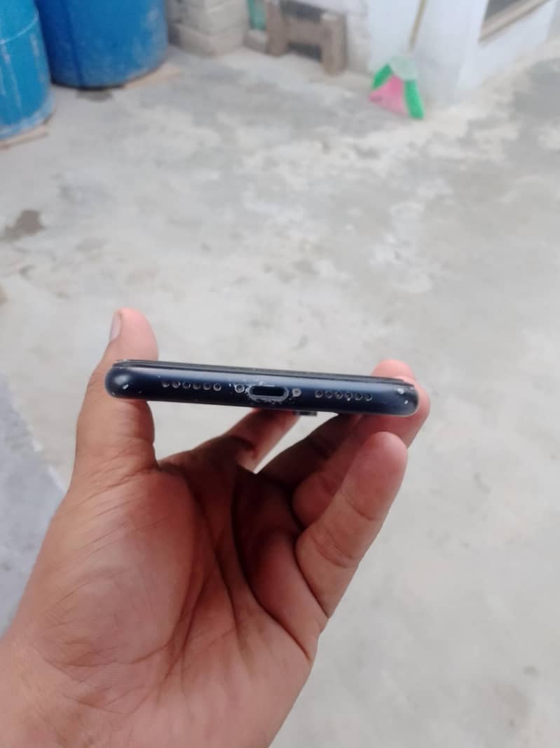 Apple iPhone XR 3