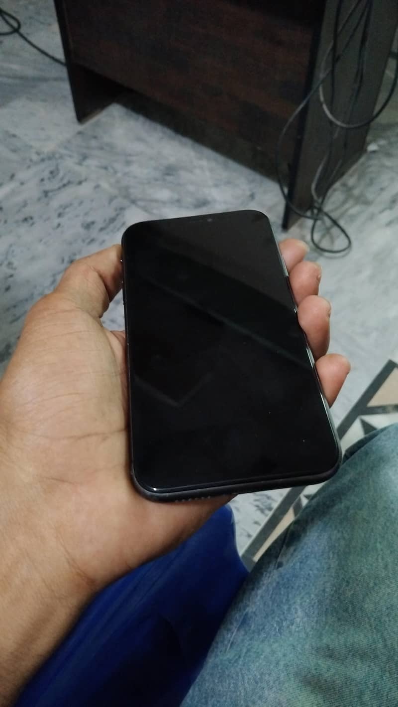 Apple iPhone 11 6