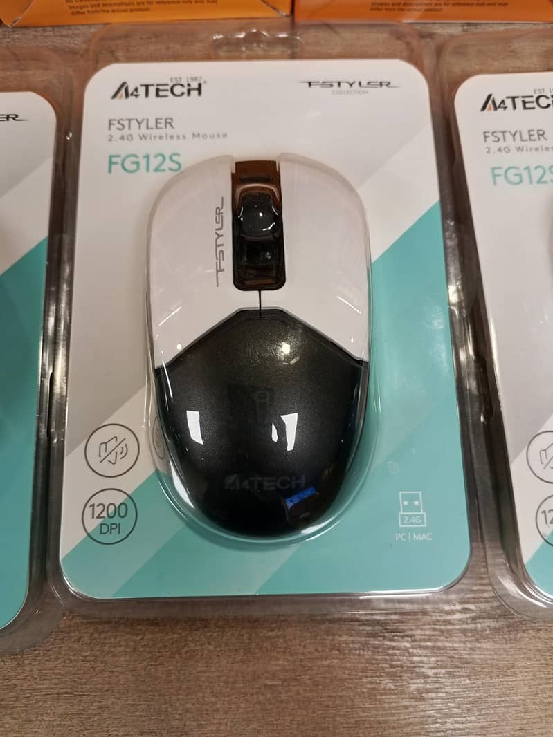 Gaming mouse 11