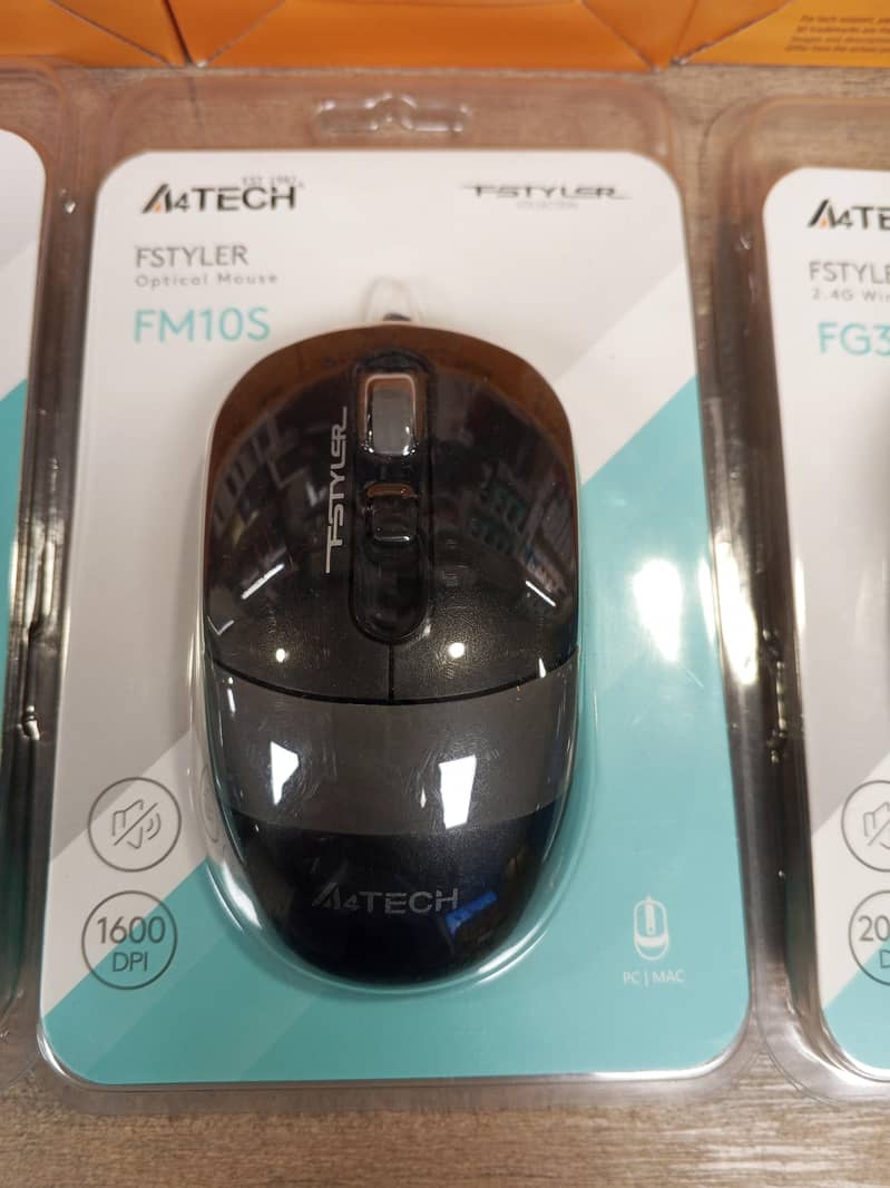 Gaming mouse 12