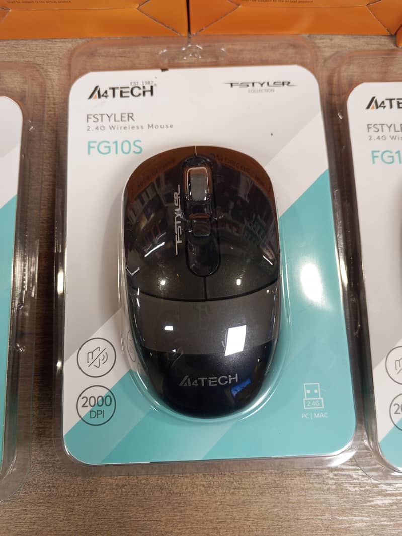 Gaming mouse 14