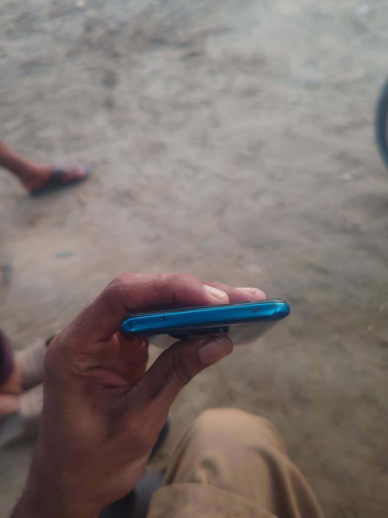 Xiaomi Redmi Note 9S 4