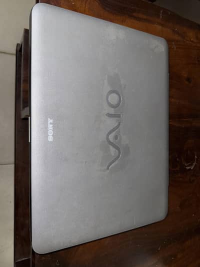 sony vaio VGN -NR38E