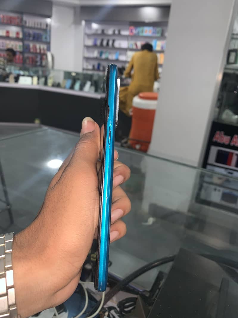 Realme 5i 1