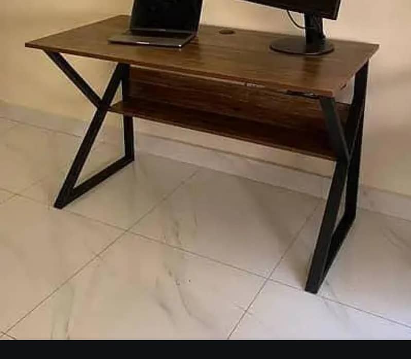 Computer/Office Table 1