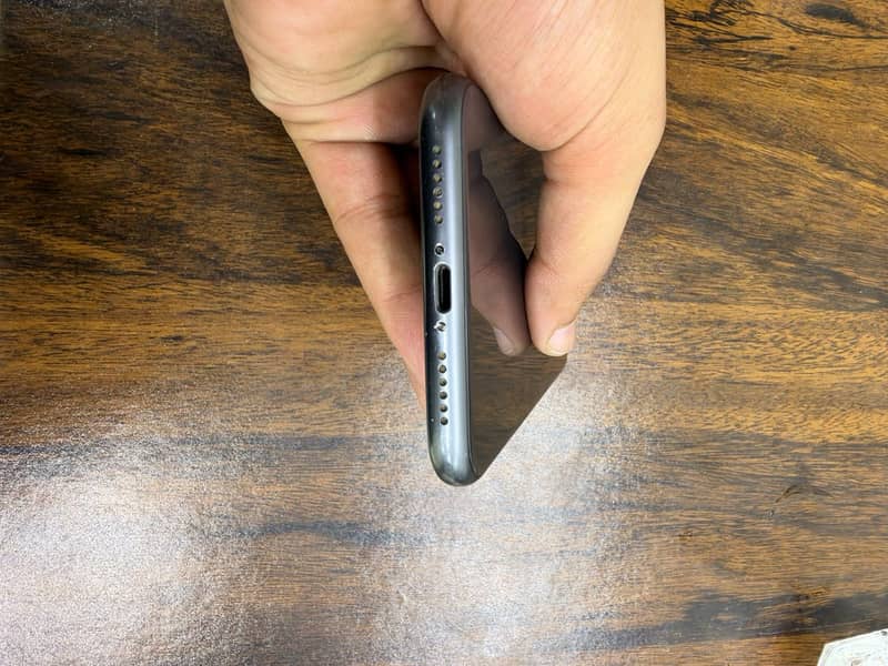 Apple iPhone 11 2