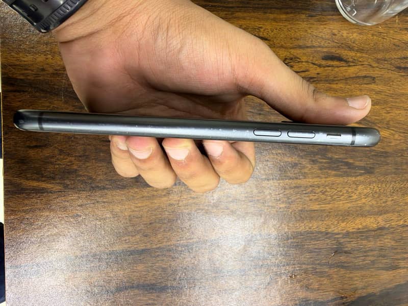Apple iPhone 11 5