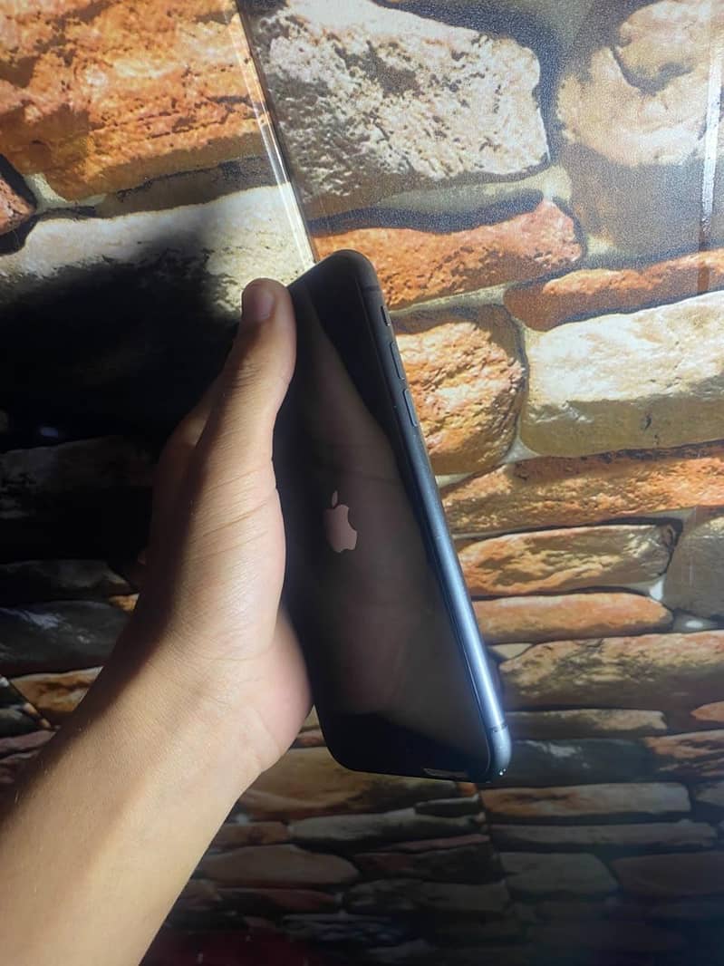 Apple iPhone 11 1