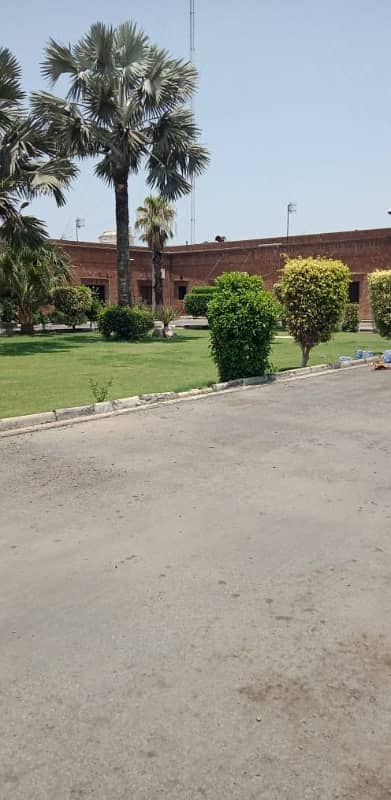 500000 sq ft Factory available for Rent on Faisalabad Sheikhupura road