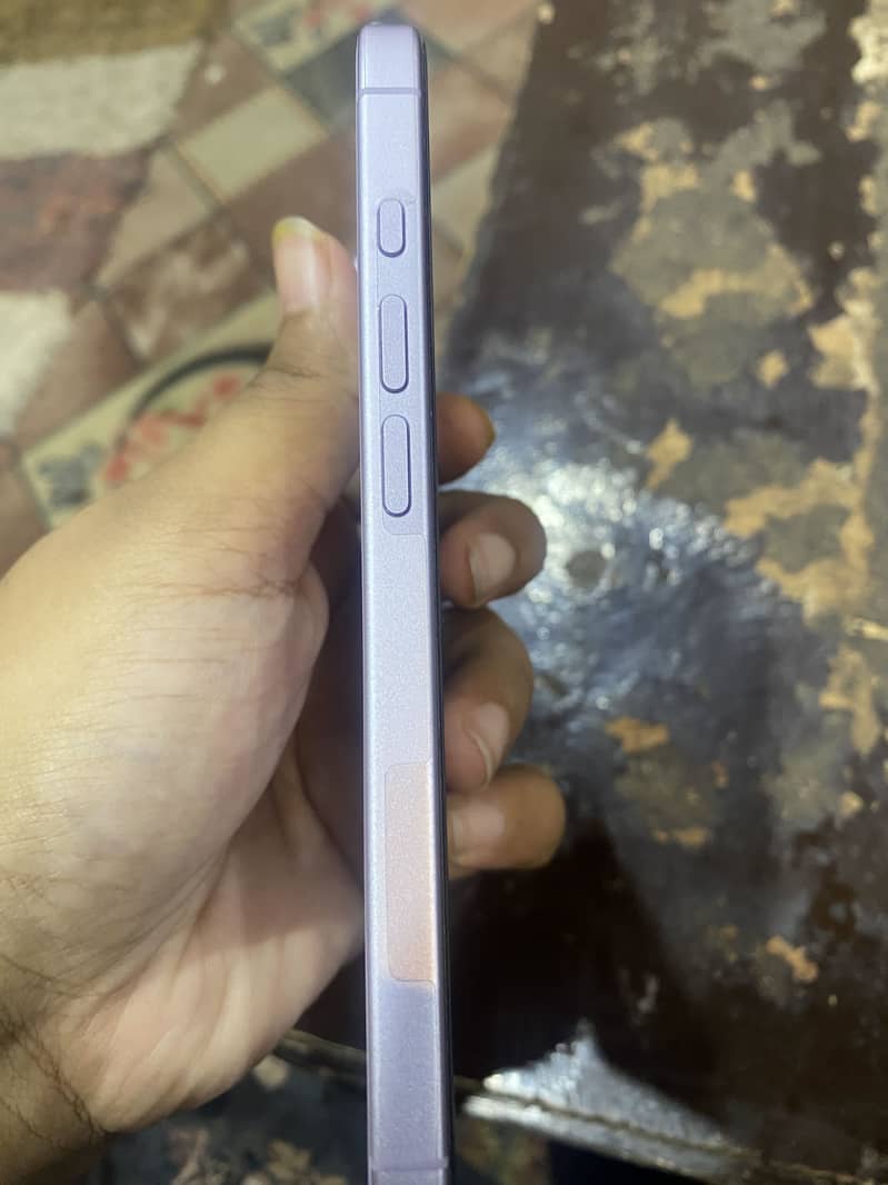 Apple iPhone 17 levender 2