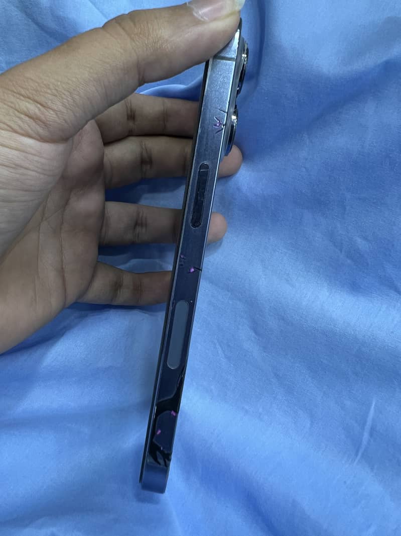 Apple iPhone 13 Pro 1