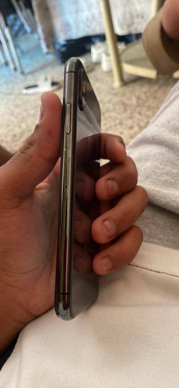 Apple iPhone XS 2