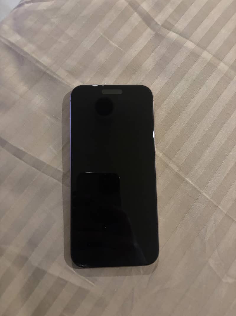 Apple iPhone 16 Pro Max 2