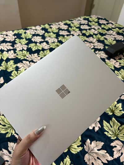 Microsoft Surface Laptop Go-i5 10th Gen|8 GB RAM|256 GB SSD