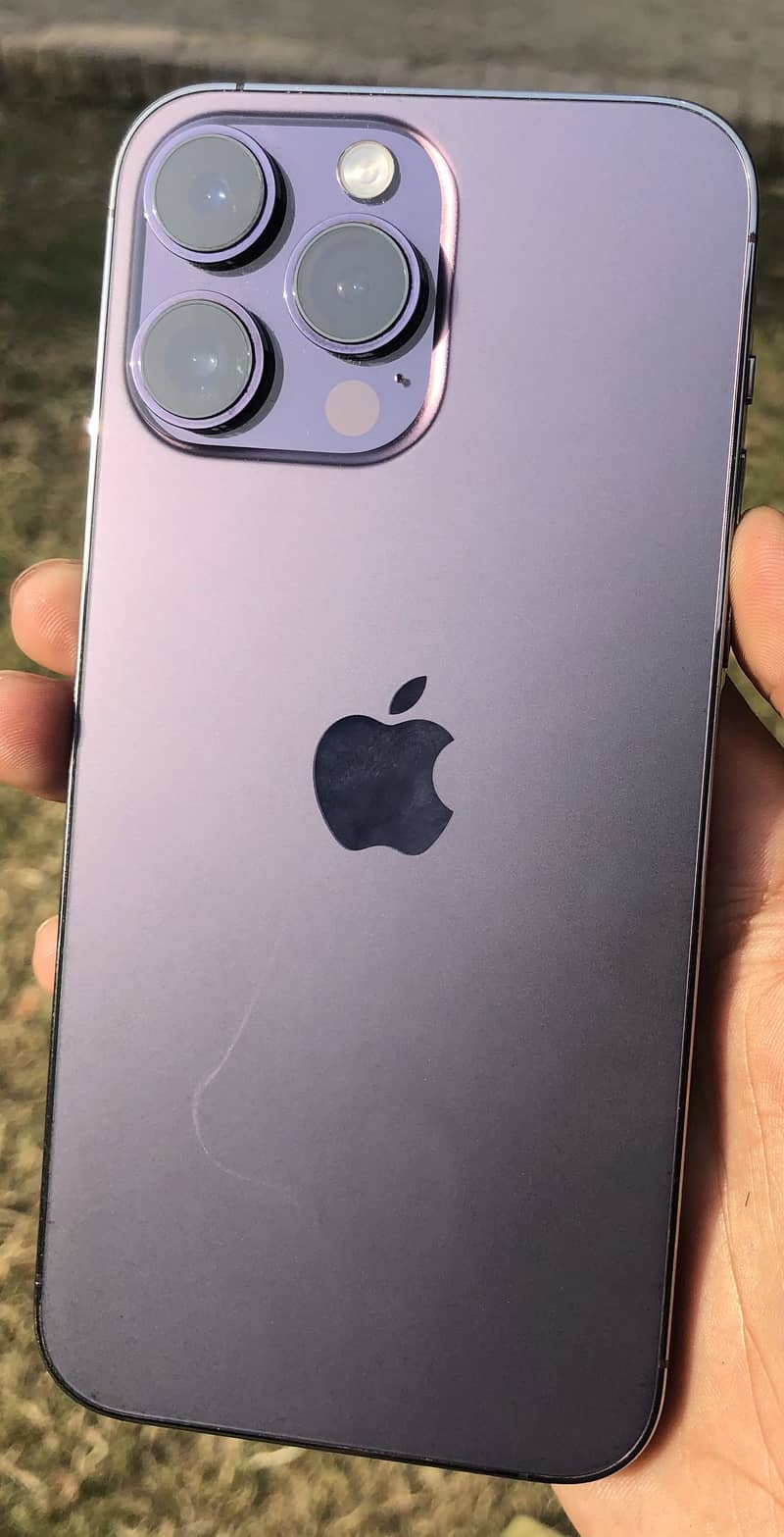 Apple iPhone 14 Pro Max 1