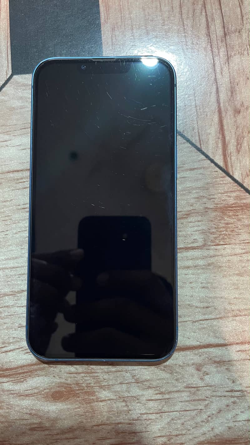 Apple iPhone 13 1