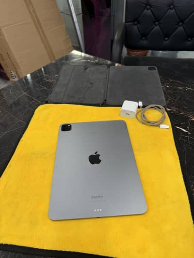iPad Pro m2 chip 11” inches