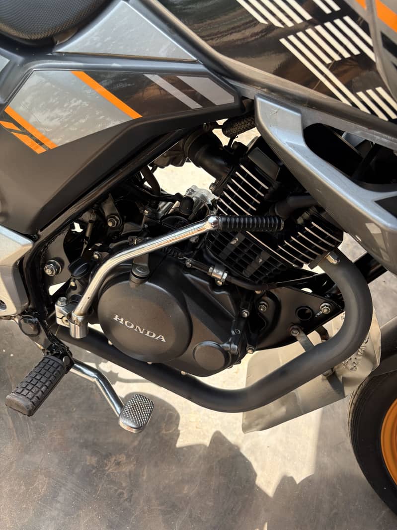 Honda cb150f 2