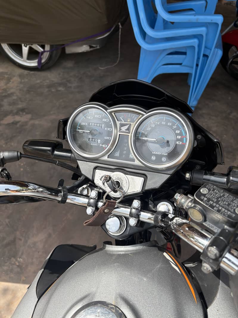 Honda cb150f 3