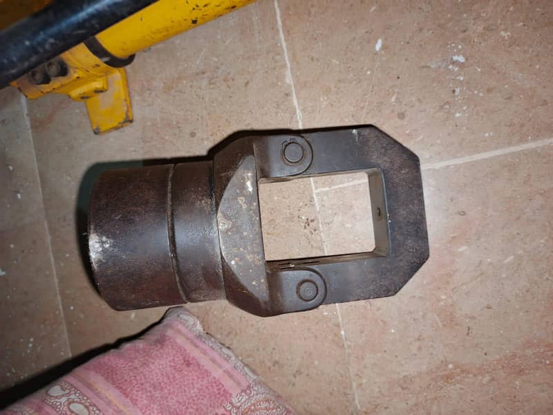Hydraulic Punch 1