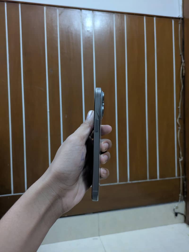 Apple iPhone 15 Pro Max 1