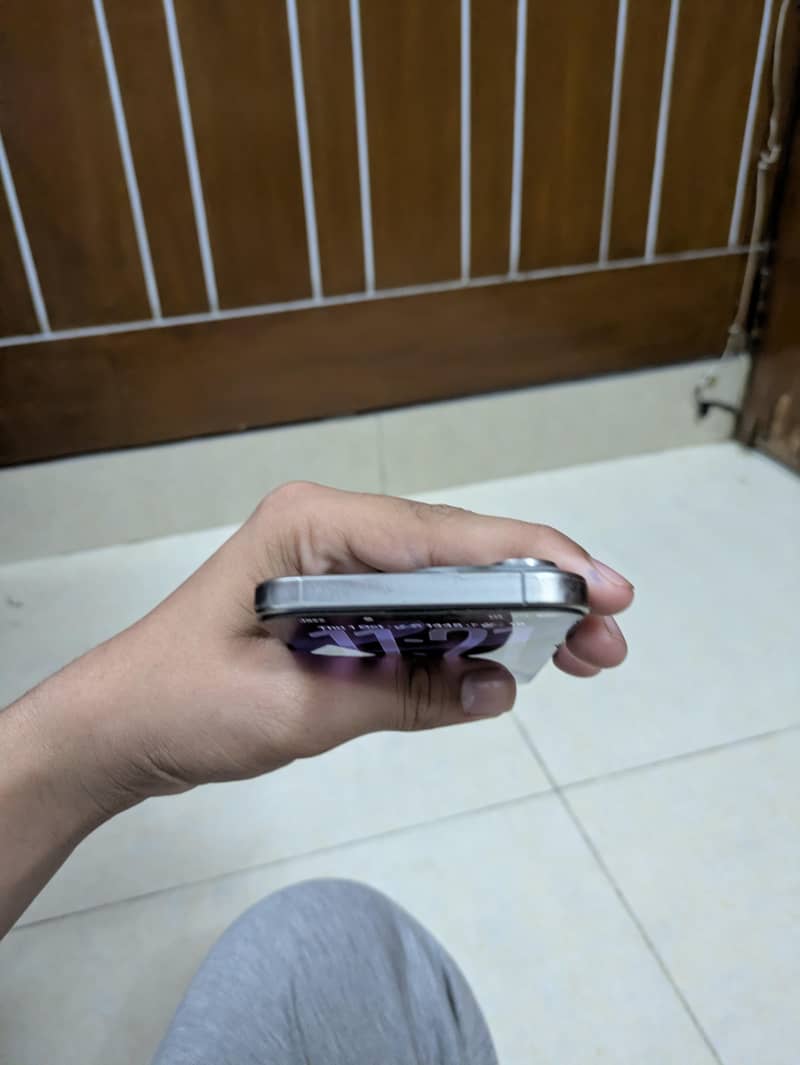 Apple iPhone 15 Pro Max 4