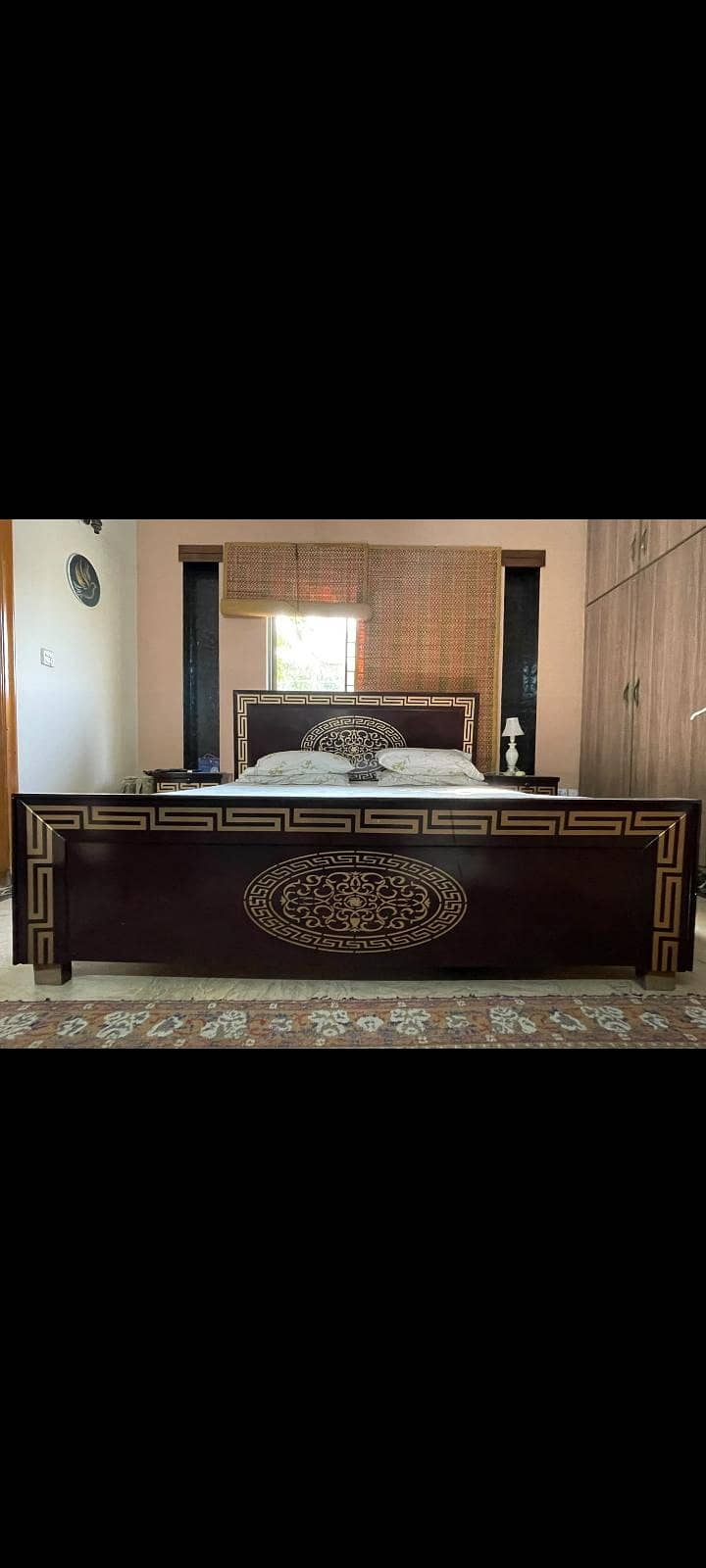 Bed with side tables 0
