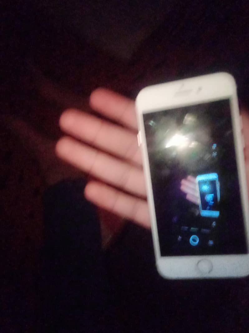 Apple iPhone 7 4