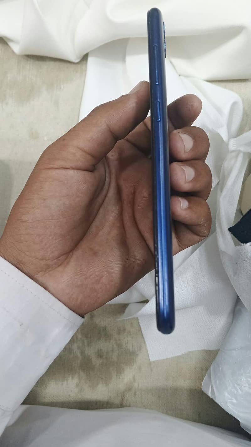 Honor 8C 5