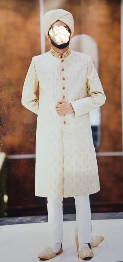 Junoon Groom Wedding Sherwani Complete Set | Kulla Khussa | Small Fit