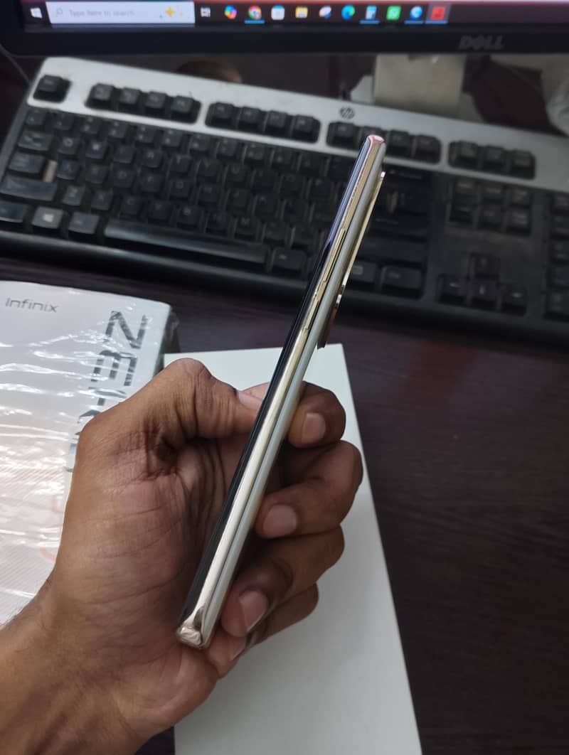 Infinix Zero 30 14