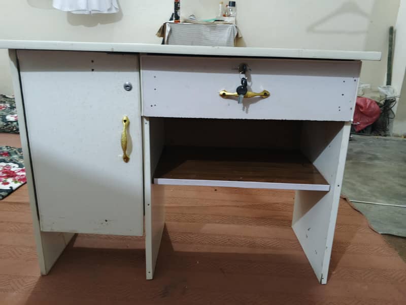 Study Table for sale 0