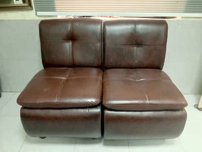 4 Single Seats of Sofa in Good Condition