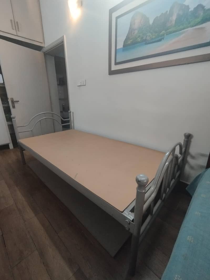 iron single beds 3