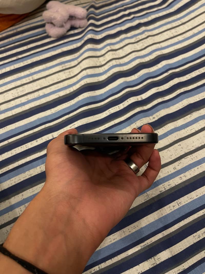 Apple iPhone 15 Pro Max 5