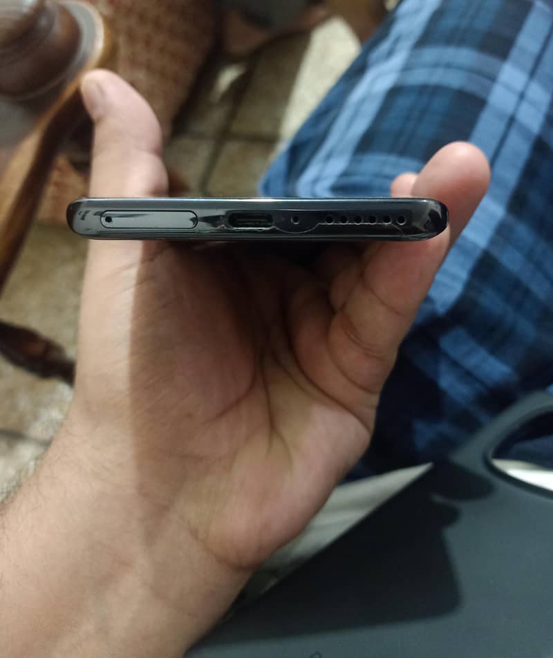 Redmi Note 14 Pro 4