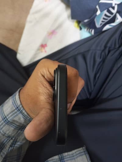 Apple iPhone 15