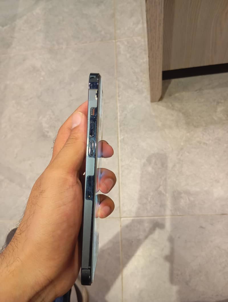 Apple iPhone 12 Pro Max 2
