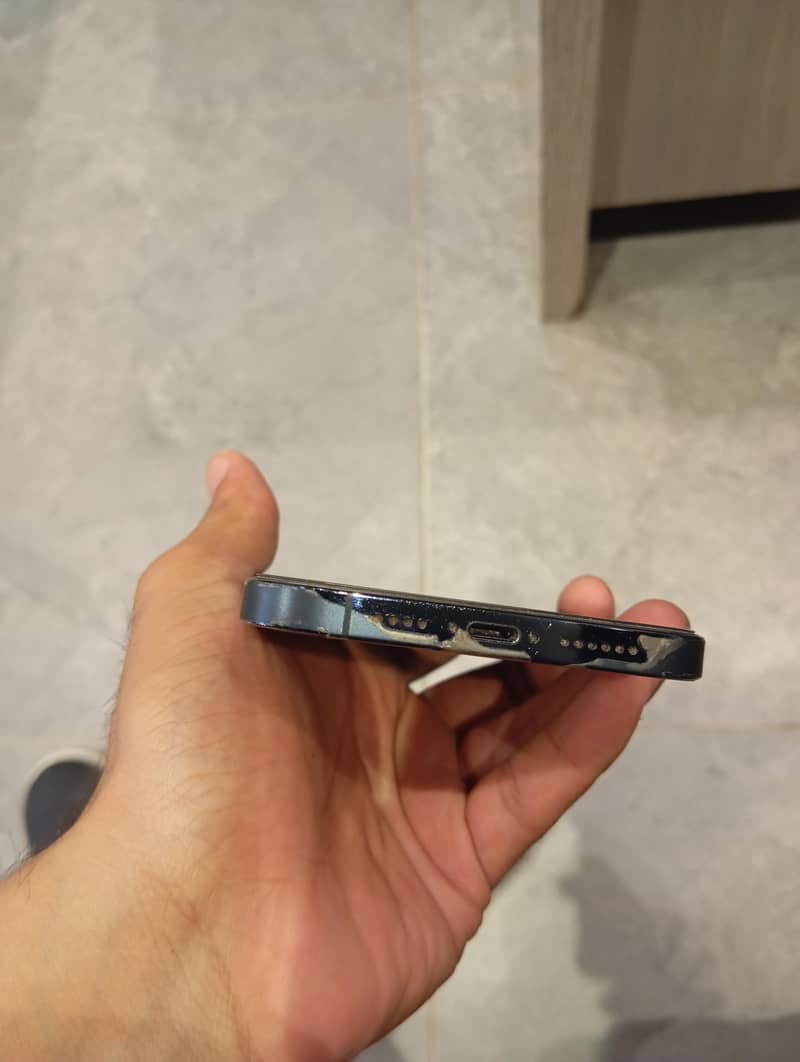 Apple iPhone 12 Pro Max 3