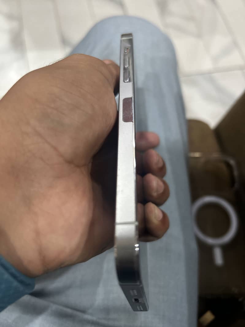 Apple iPhone 14 Pro Max JV 128 GB 4