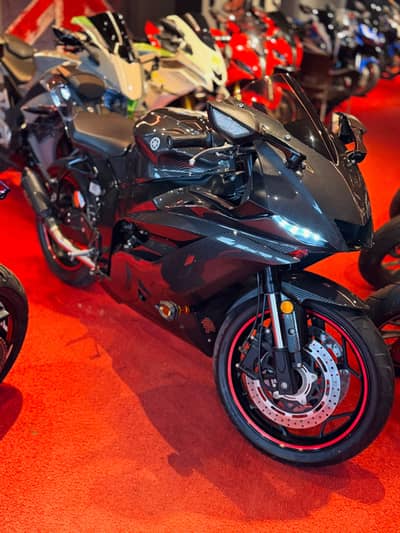 Yamaha YZF R6M