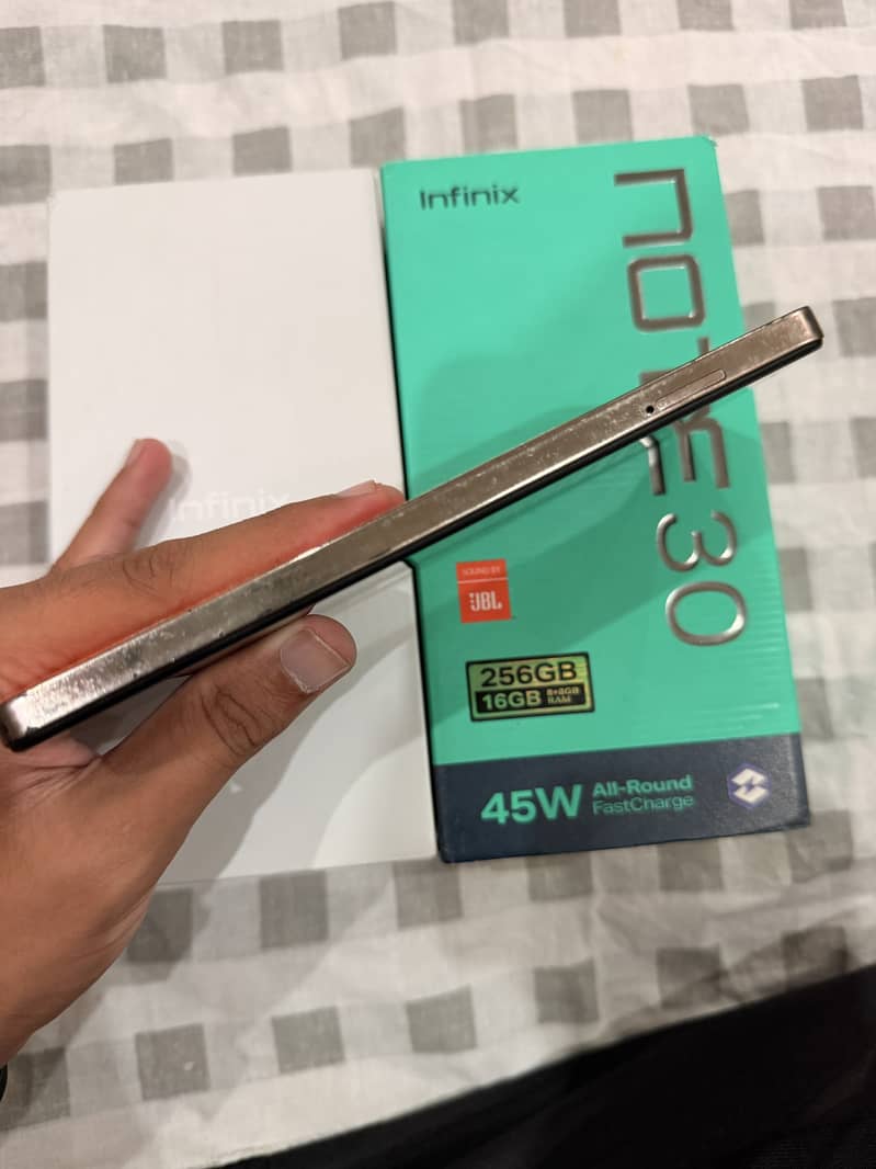 Infinix Note 30 3