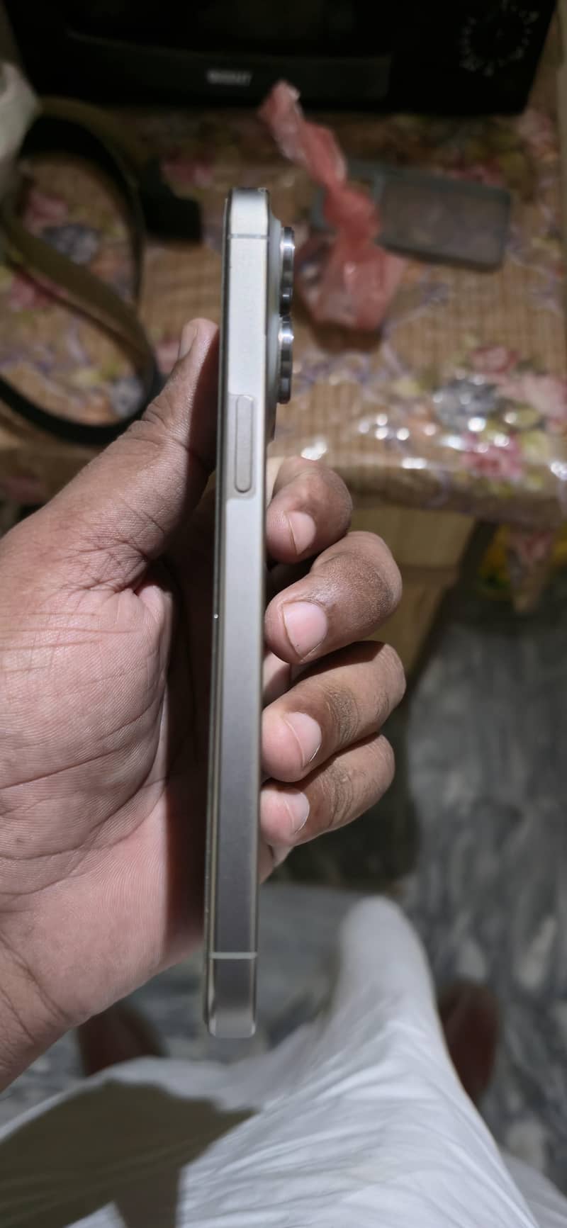 Apple iPhone 15 Pro Max 4