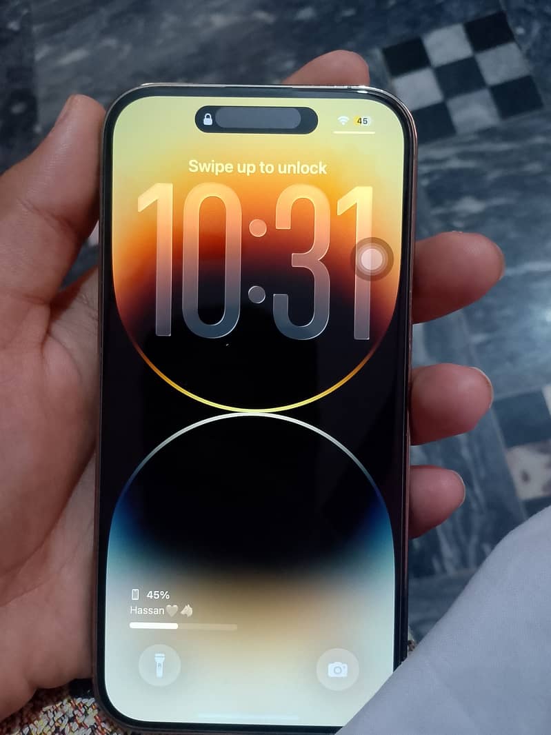 Apple iPhone 14 Pro 1